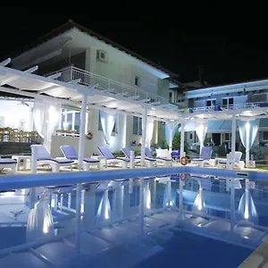 https://sunset-hotel.hotelschalkidiki.net